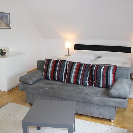 Ferienwohnung Und Gaestezimmer Korb Krumpendorf Exterior photo