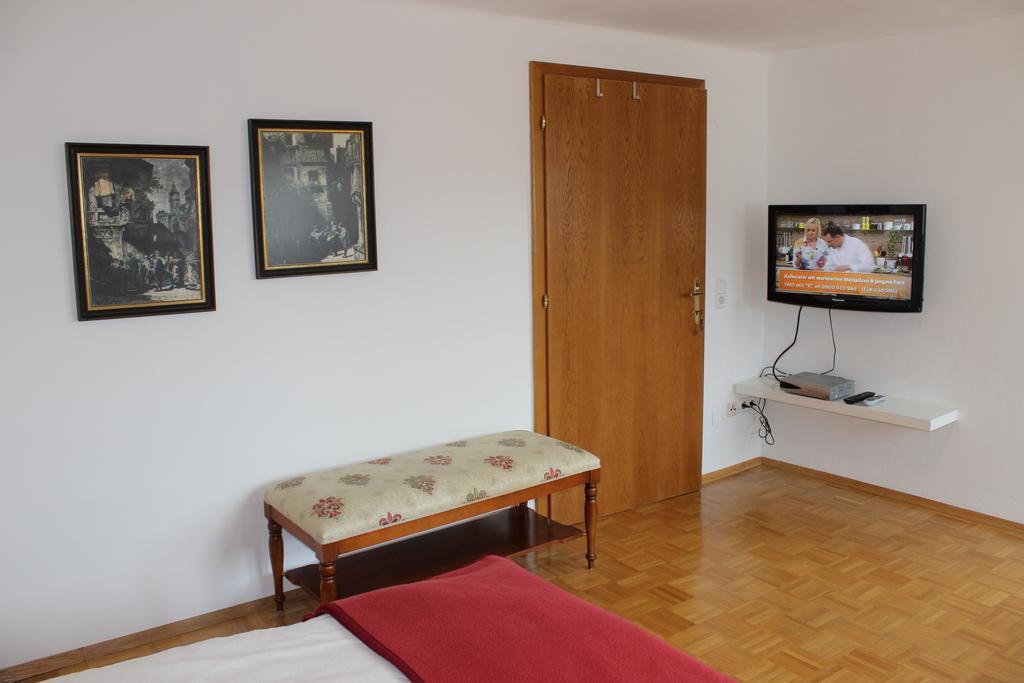 Ferienwohnung Und Gaestezimmer Korb Krumpendorf Room photo
